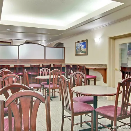 Holiday Inn Express Kamloops By Ihg 